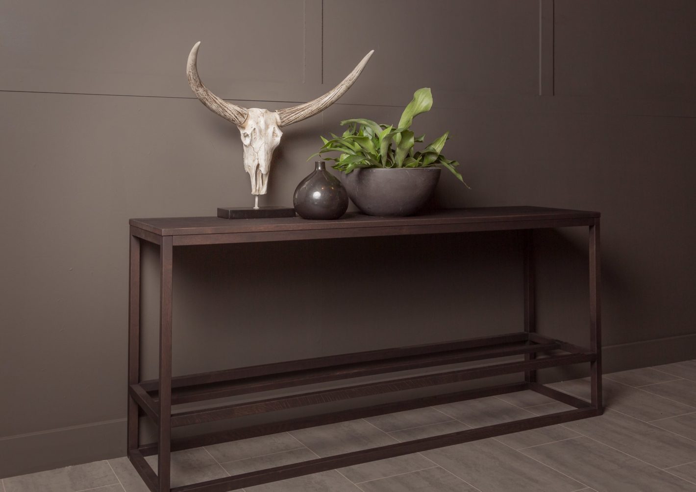 De moderne woonstijl | moderne sidetable | THOLS Wonen