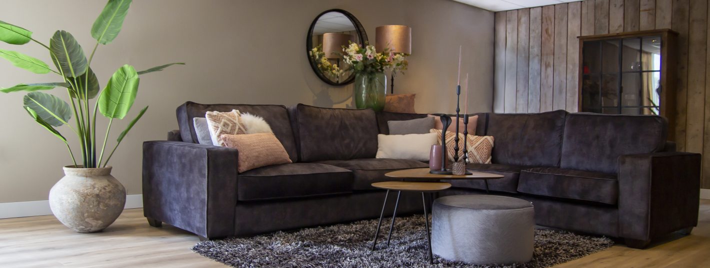 Moderne woonkamer met romantische twist.