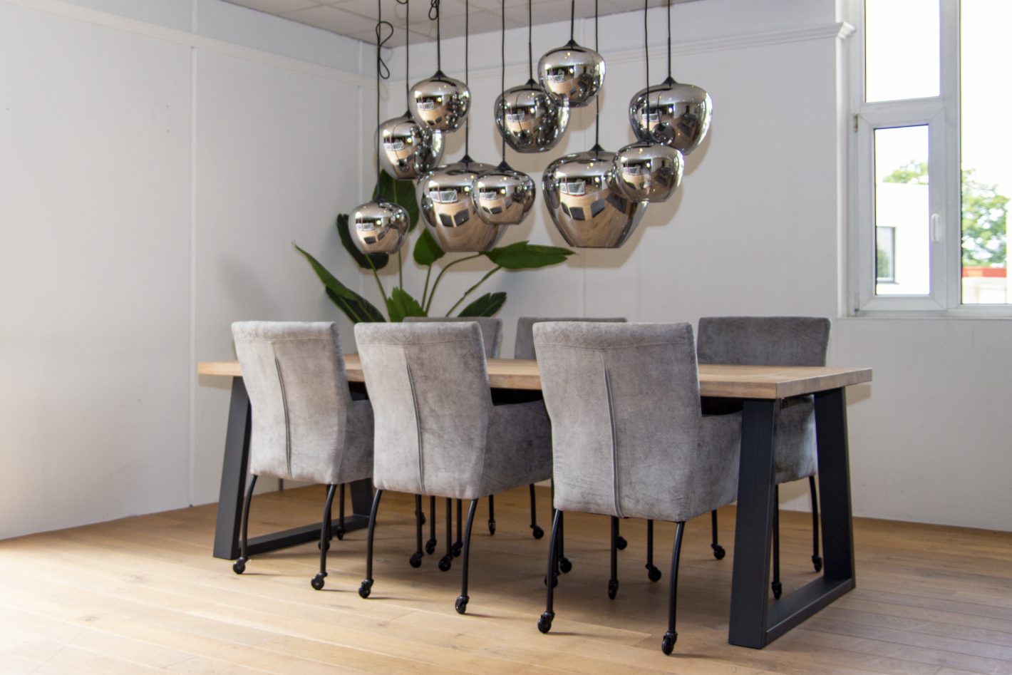 Showroom opruiming Thols Wonen