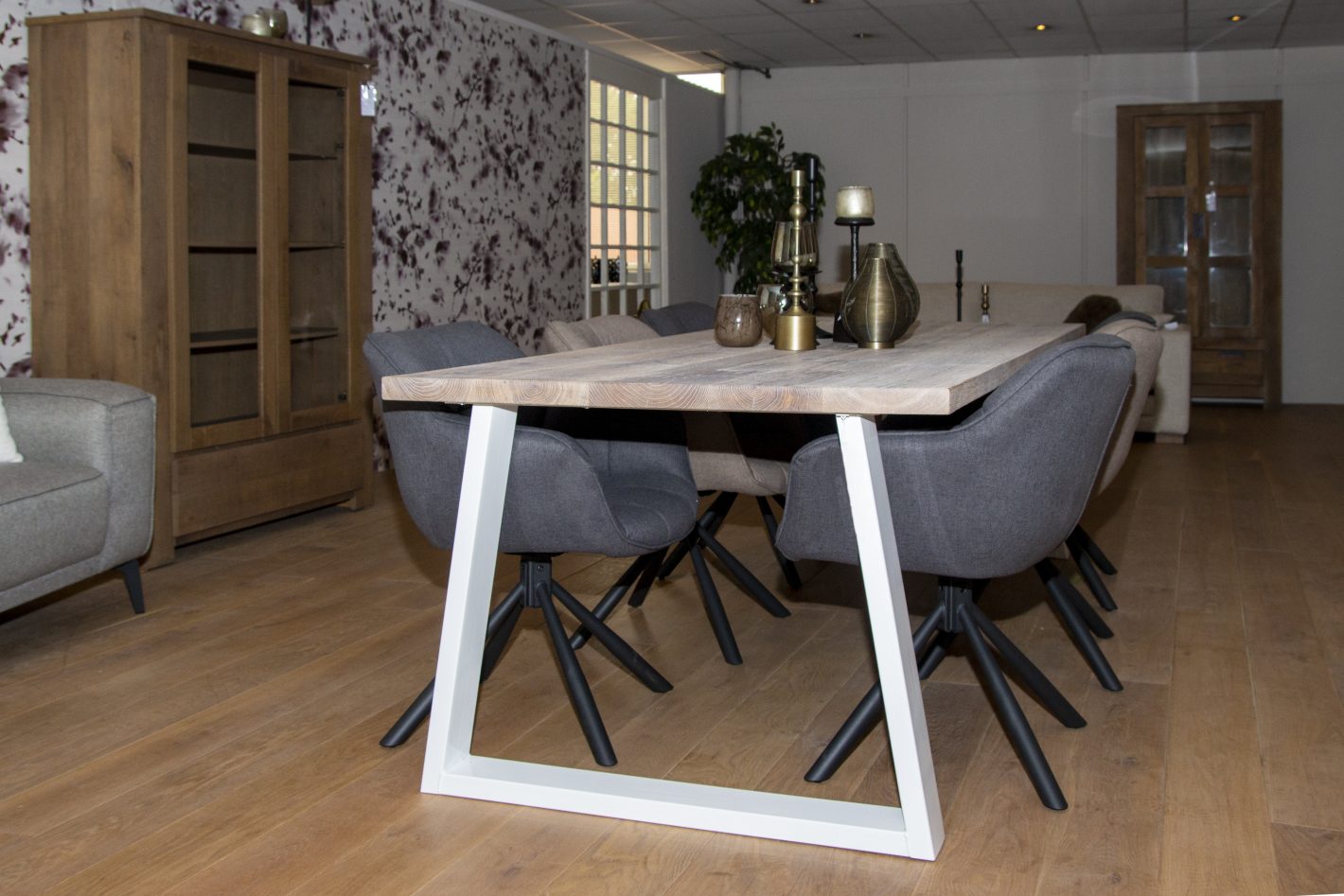 Showroom opruiming Thols Wonen