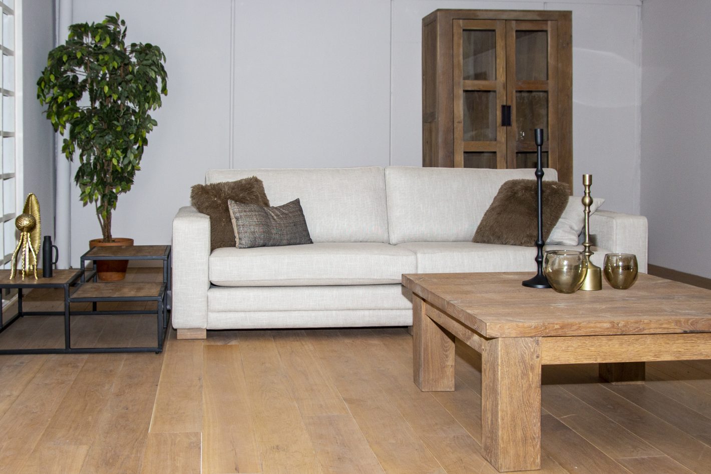 Showroom opruiming Thols Wonen