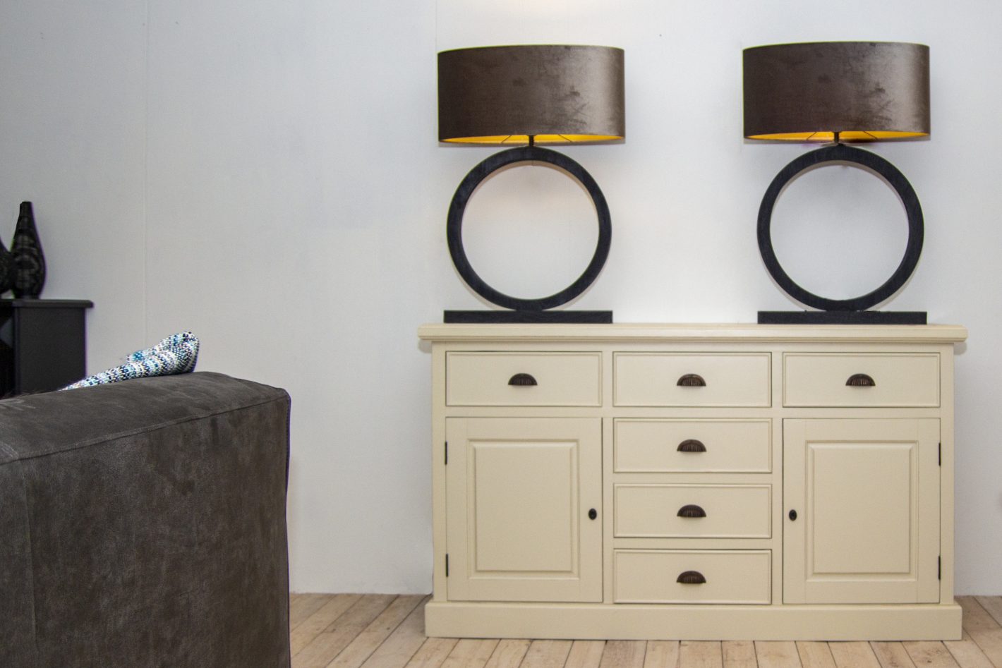 Showroom opruiming Thols Wonen