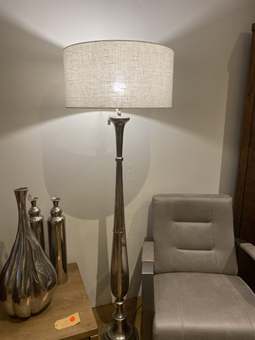 Showroomopruiming Thols Wonen