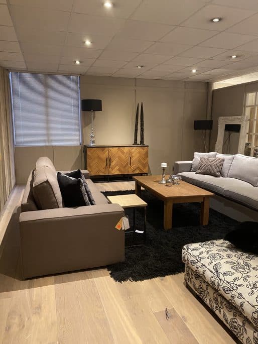 Showroomopruiming Thols Wonen