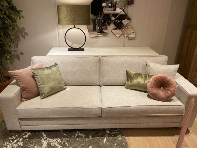 Showroomopruiming Thols Wonen