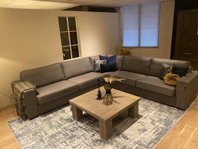 Showroomopruiming Thols Wonen