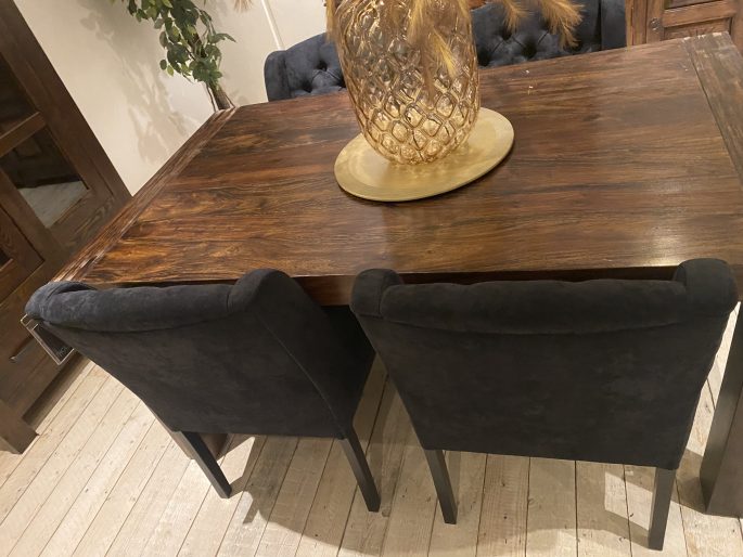 Showroomopruiming Thols Wonen